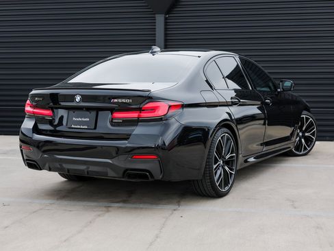 Used 2022 BMW M550i xDrive w/ Executive Package image 7