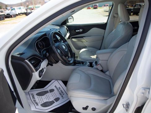 Used 2019 Jeep Cherokee Limited AWD/4WD image 21