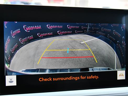 Used 2024 Toyota Tacoma TRD Off-Road image 19