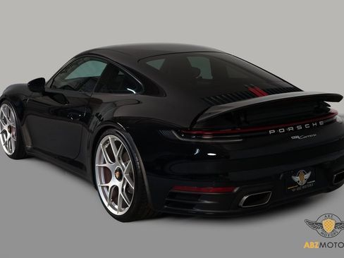 Used 2022 Porsche 911 Carrera image 7
