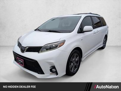 Used 2019 Toyota Sienna SE w/ SE Preferred Package