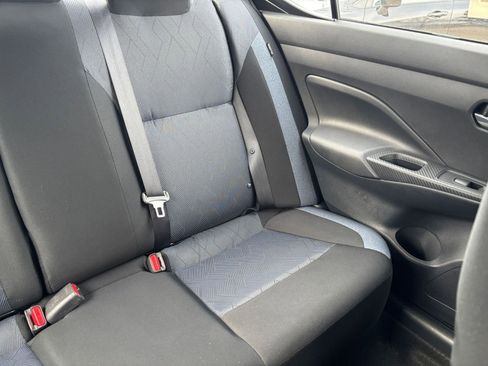 Used 2025 Nissan Versa SV FWD image 35