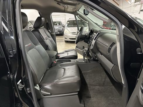 Used 2012 Nissan Xterra PRO-4X w/ Pro-4x Leather Pkg image 16