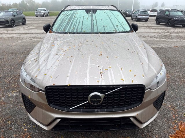 Used 2024 Volvo XC60 B5 Plus w/ Climate Package AWD/4WD image 10