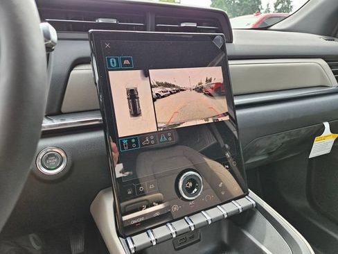 New 2026 GMC Terrain Elevation w/ Technology Package II AWD/4WD image 29