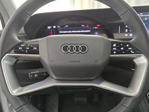 New 2025 Audi Q5 Premium image 13