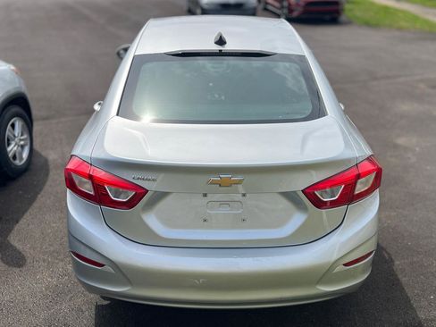 Used 2017 Chevrolet Cruze LS FWD image 11