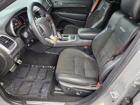 Used 2021 Jeep Grand Cherokee SRT AWD/4WD image 9