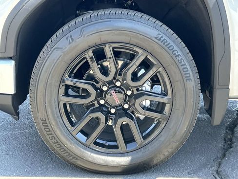 New 2026 GMC Sierra 1500 Elevation AWD/4WD image 32
