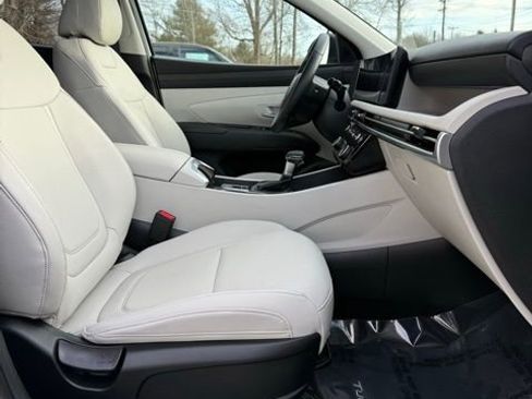 Used 2025 Hyundai Tucson SEL image 17