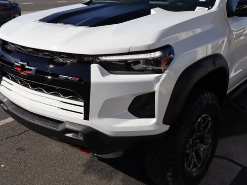 Used 2026 Chevrolet Colorado ZR2 image 6