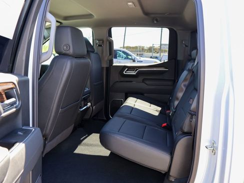 New 2026 GMC Sierra 1500 Elevation image 9