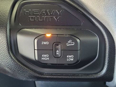 Used 2025 RAM 2500 Big Horn AWD/4WD image 12