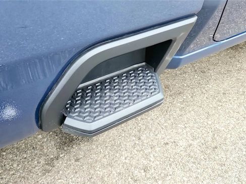 Used 2026 Chevrolet Silverado 2500 Custom w/ Custom Value Package image 17