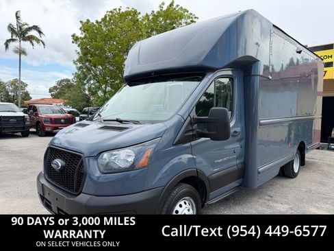 Used 2021 Ford Transit 350 DRW RWD image 1