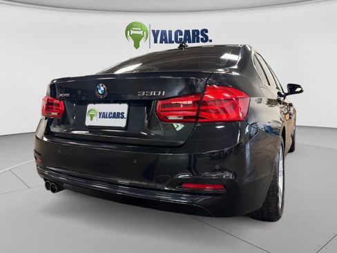 Used 2017 BMW 330i xDrive Sedan w/ Premium Package AWD/4WD image 10
