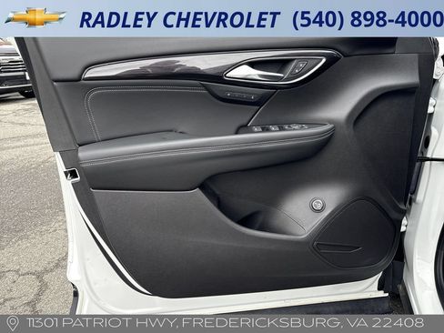 Used 2023 Buick Envision Essence FWD image 11
