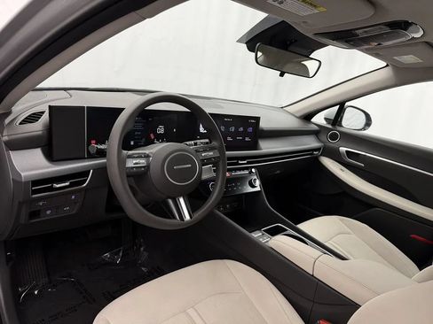 Used 2025 Hyundai Sonata SEL FWD image 6