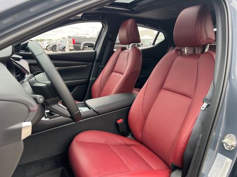 New 2026 MAZDA MAZDA3 Carbon image 30