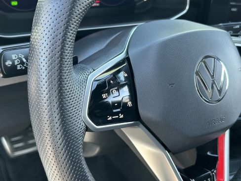Certified 2025 Volkswagen Jetta GLI Autobahn FWD image 28