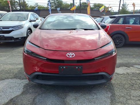 Used 2023 Toyota Prius LE image 2