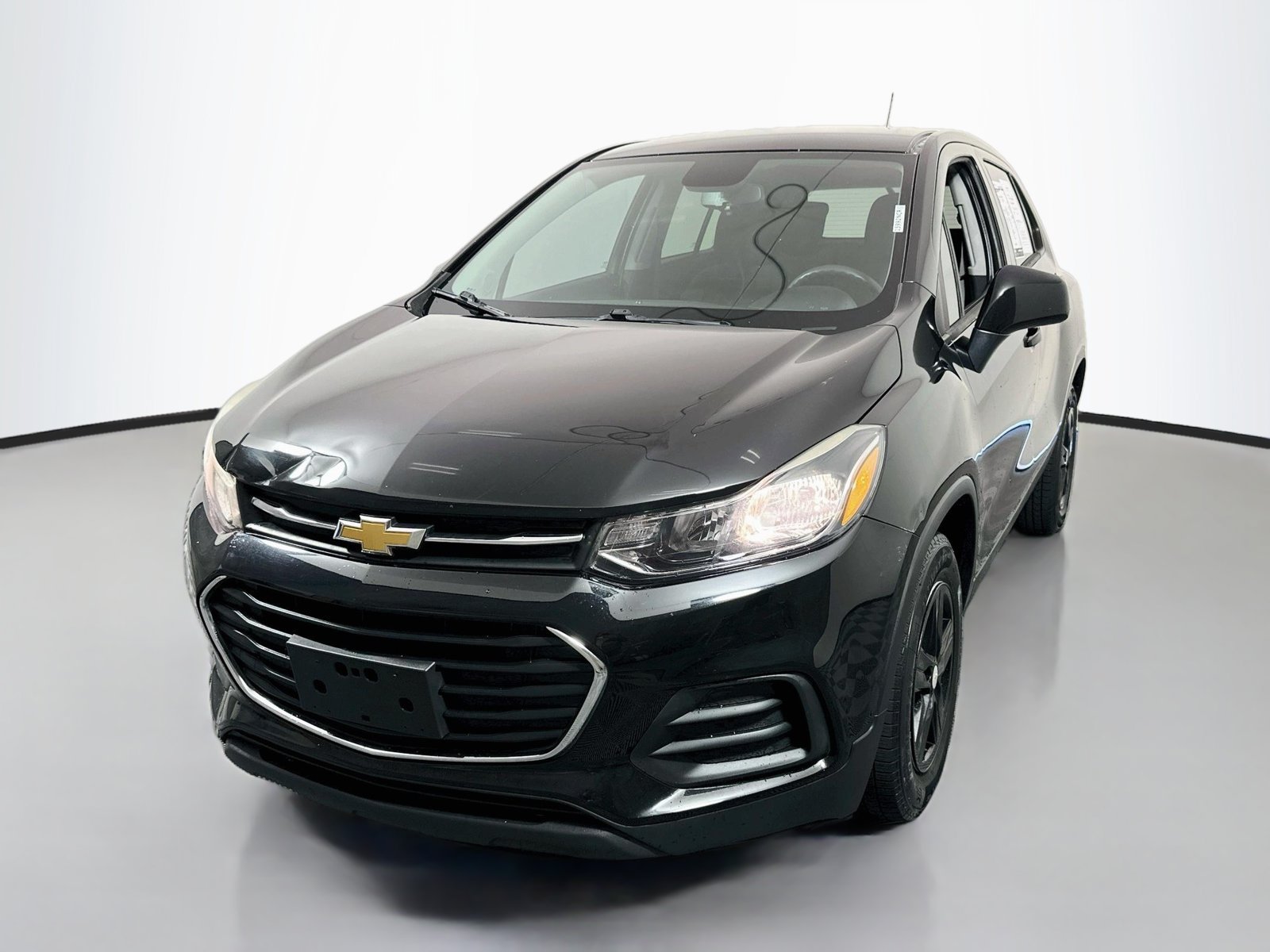 Used 2020 Chevrolet Trax LS w/ Tint and Cruise Package FWD image 3