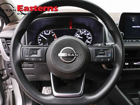 Used 2023 Nissan Rogue SV AWD/4WD image 10