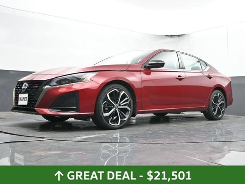 Used 2024 Nissan Altima 2.5 SR w/ SR Premium Package image 51