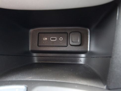 Used 2020 Chevrolet Equinox LT FWD image 25