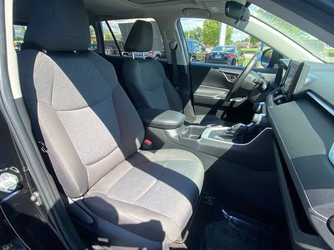 Used 2022 Toyota RAV4 XLE w/ Convenience Package AWD/4WD image 38