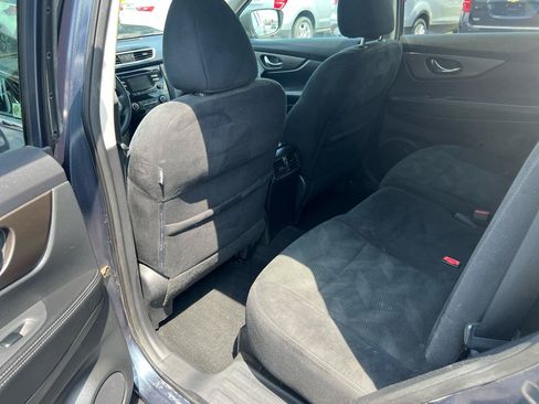 Used 2016 Nissan Rogue SV FWD image 13