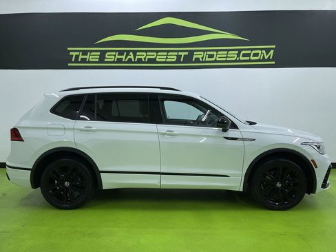 Used 2022 Volkswagen Tiguan SE R-Line FWD image 11
