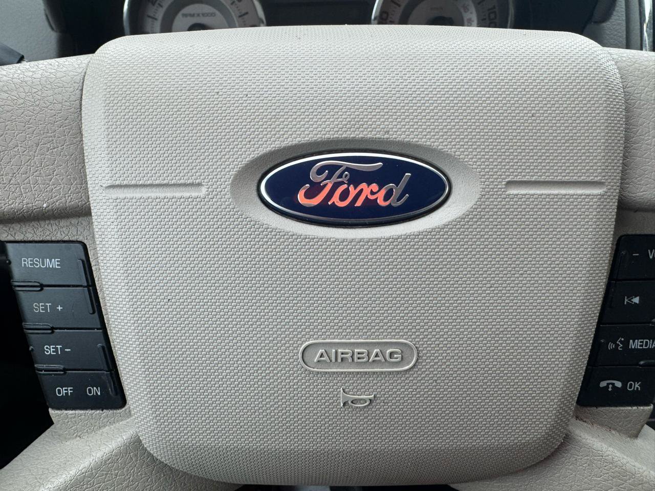 Used 2010 Ford Edge Limited FWD image 20