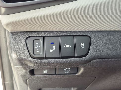 Used 2020 Hyundai Ioniq SEL FWD image 27