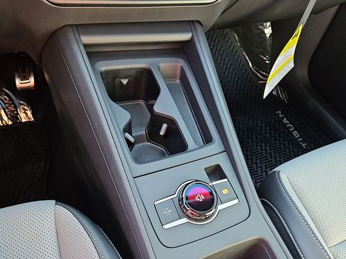 New 2026 Volkswagen Tiguan SE R-Line image 14