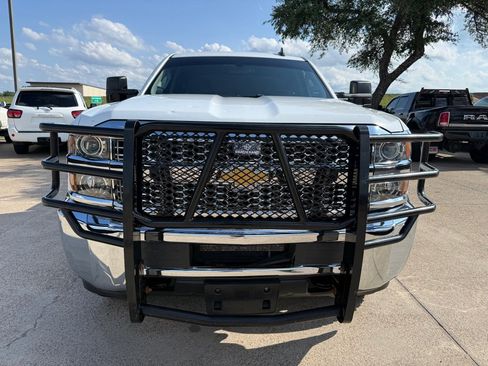Used 2019 Chevrolet Silverado 2500 W/T AWD/4WD image 2