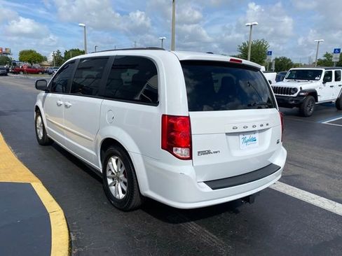 Used 2016 Dodge Grand Caravan SXT image 7