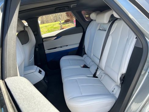 Used 2025 Cadillac Optiq Luxury 1 AWD/4WD image 49
