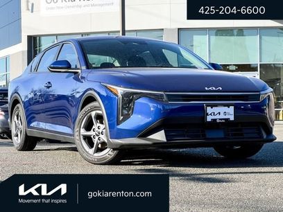 New 2025 Kia K4 LXS