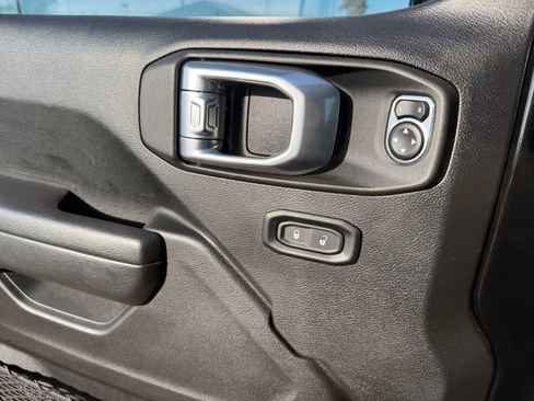 Used 2023 Jeep Wrangler Unlimited Sport AWD/4WD image 16