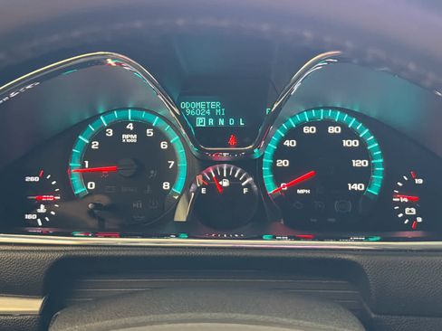 Used 2017 Chevrolet Traverse LT w/ Style and Technology Package FWD image 37