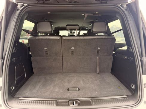 Used 2024 Jeep Wagoneer Series II w/ Flexible Seating Group RWD image 14