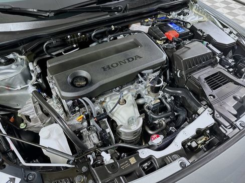 Used 2025 Honda Civic Sport image 26
