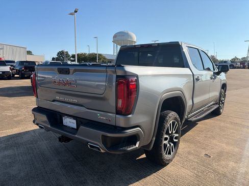 Used 2023 GMC Sierra 1500 AT4 w/ Technology Package AWD/4WD image 2
