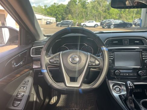 Used 2017 Nissan Maxima Platinum image 19
