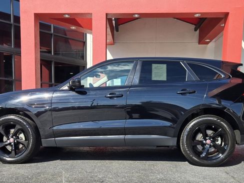Used 2020 Jaguar F-PACE Premium image 4