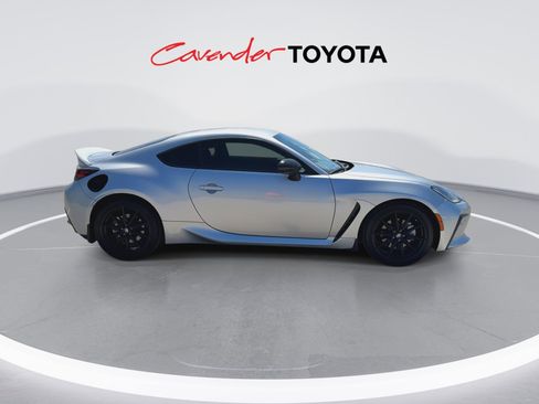 Used 2024 Toyota GR86 Premium image 9