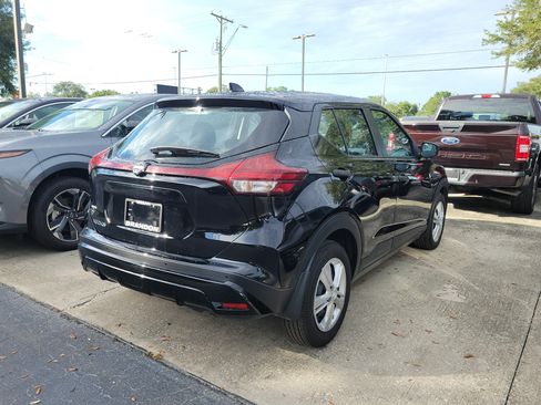 Certified 2024 Nissan Kicks S FWD image 7