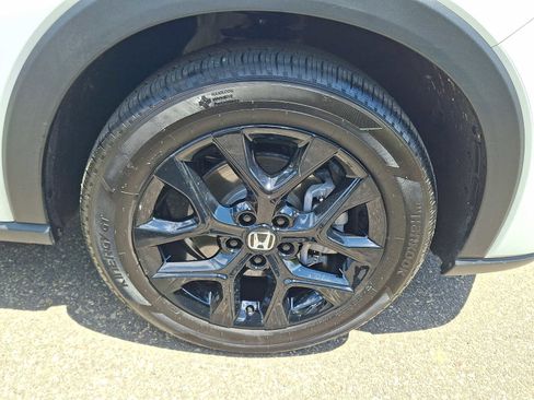 Certified 2024 Honda HR-V Sport image 8