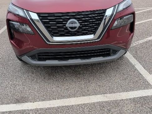 Used 2022 Nissan Rogue S AWD/4WD image 3